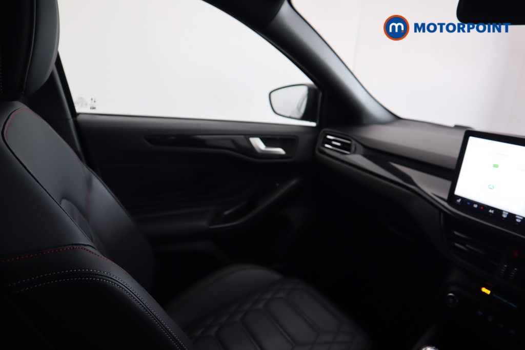 Used Ford Focus 2022 for sale - 76545575: Photo 25