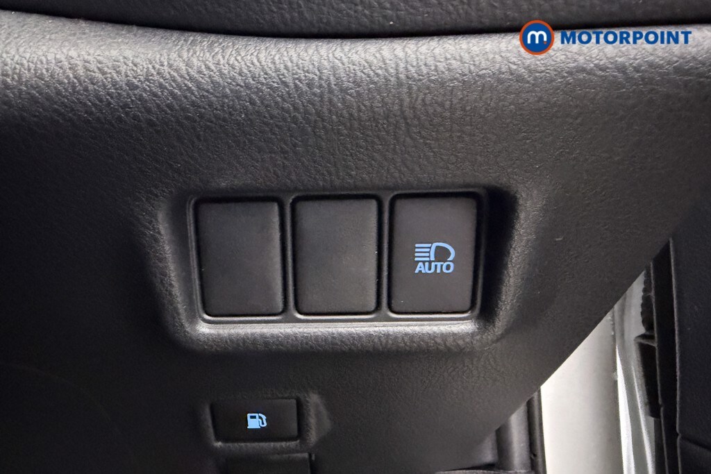 Used Toyota C-HR 2023 for sale - 77421120: Photo 18