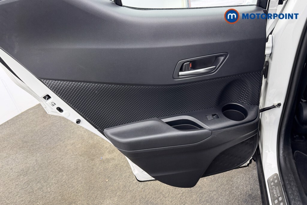 Used Toyota C-HR 2023 for sale - 77421120: Photo 41