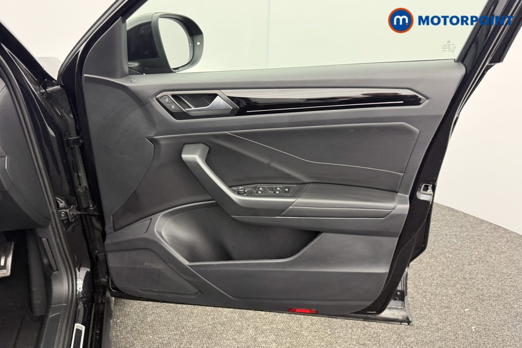 Used Volkswagen T-Roc for sale - 77297851: Photo 27