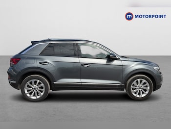 Used Volkswagen T-Roc 2024 for sale - 78776610: Photo