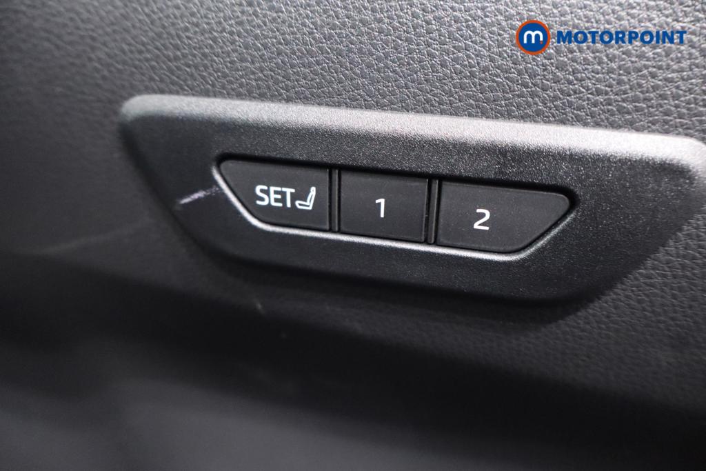 Used Toyota C-HR 2024 for sale - 78095334: Photo 23