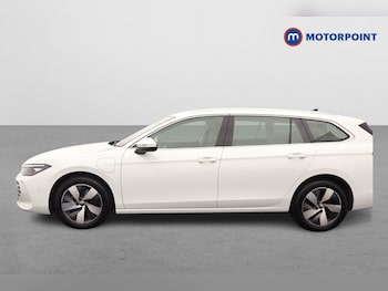 Used Volkswagen Passat 2025 for sale - 78367259: Photo