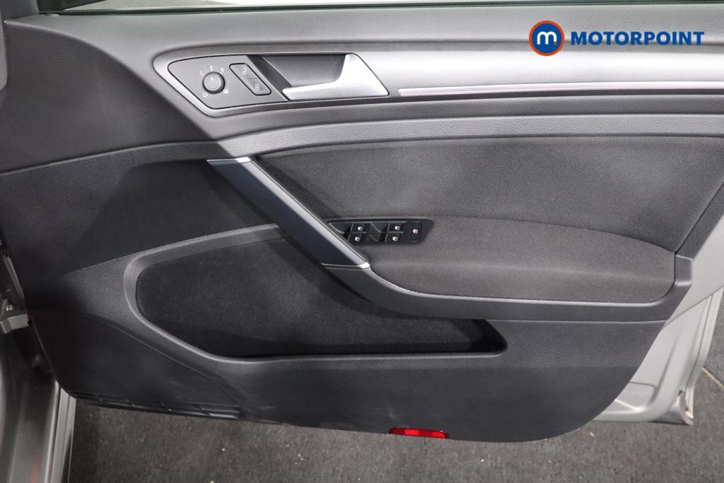 Used Volkswagen Golf 2019 for sale - 76279100: Photo 9