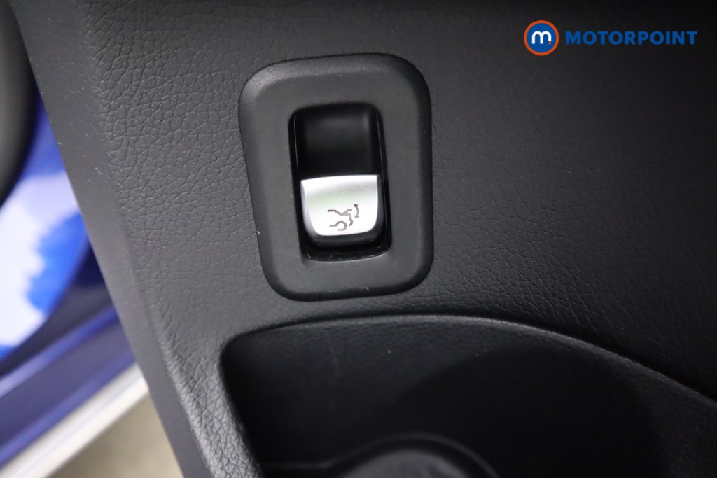 Used Mercedes-Benz C Class 2019 for sale - 76394622: Photo 35