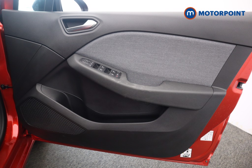 Used Renault Clio 2024 for sale - 77128335: Photo 33