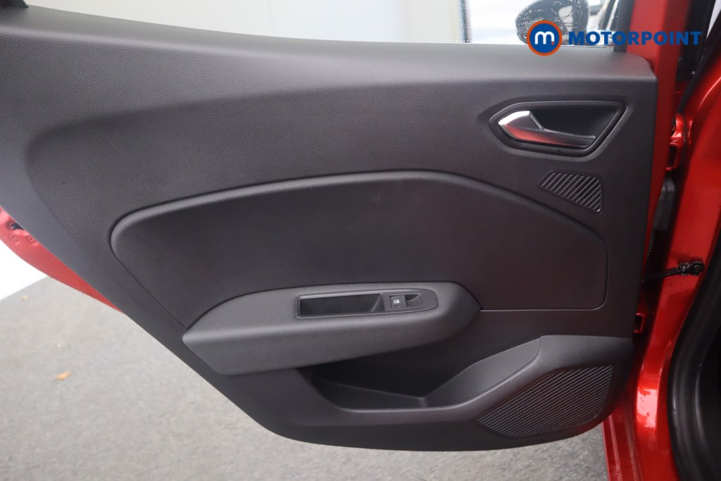 Used Renault Clio 2024 for sale - 77128335: Photo 43