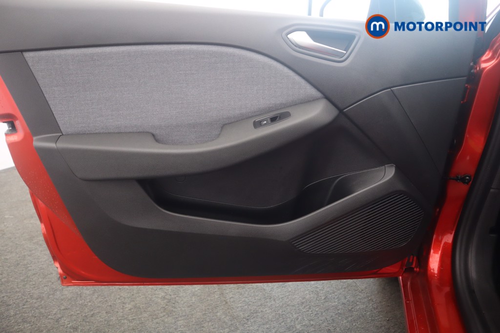 Used Renault Clio 2024 for sale - 77128335: Photo 47