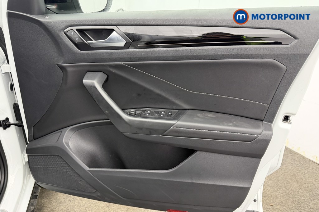 Used Volkswagen T-Roc 2025 for sale - 77275121: Photo 30