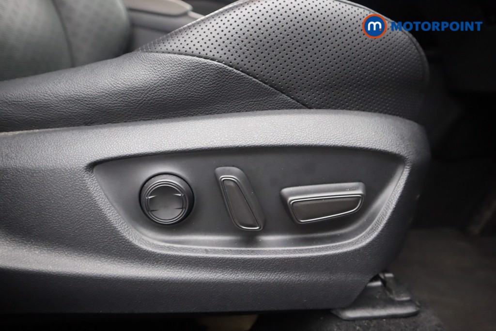 Used Toyota C-HR 2023 for sale - 77128409: Photo 30