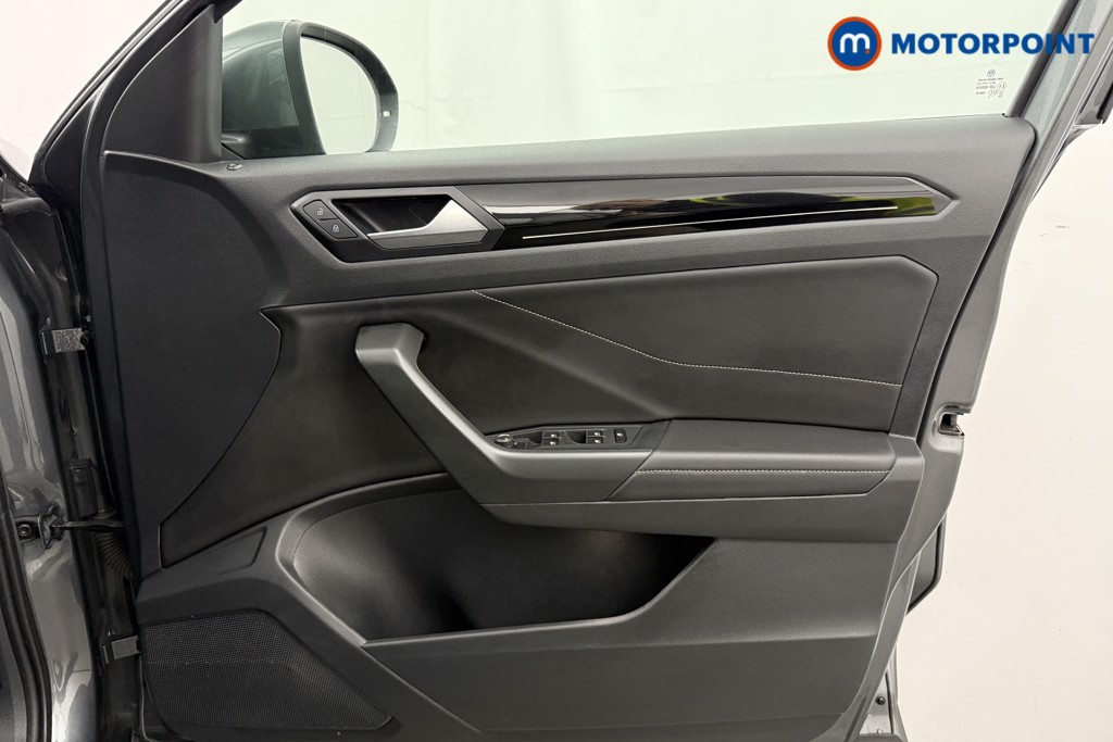 Used Volkswagen T-Roc 2023 for sale - 78001403: Photo 25