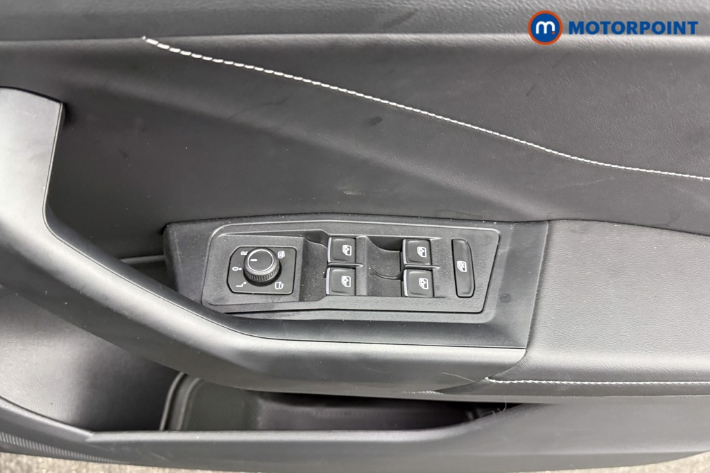 Used Volkswagen T-Roc for sale - 77297854: Photo 25