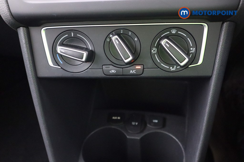 Used Volkswagen Polo 2015 for sale - 76344901: Photo 12