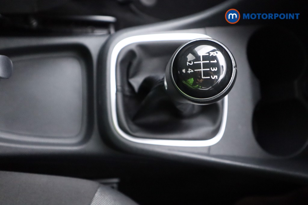 Used Volkswagen Polo 2015 for sale - 76344901: Photo 13