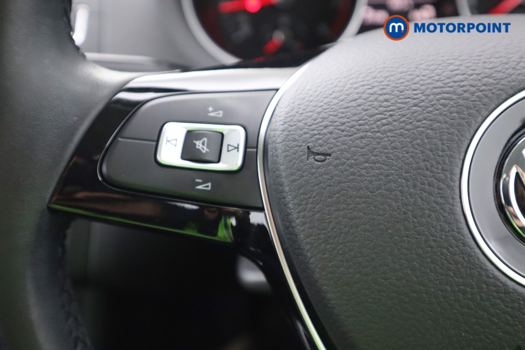 Used Volkswagen Polo 2015 for sale - 76344901: Photo 15