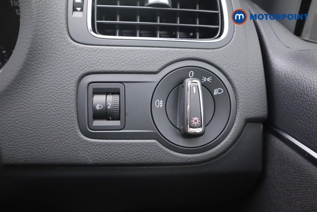 Used Volkswagen Polo 2015 for sale - 76344901: Photo 18