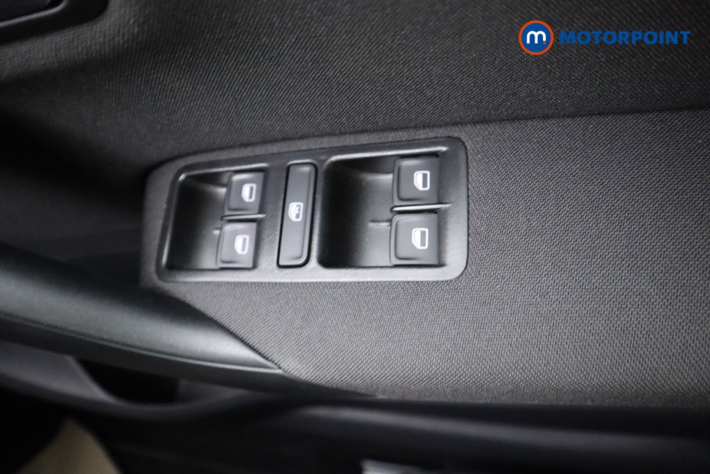 Used Volkswagen Polo 2015 for sale - 76344901: Photo 20