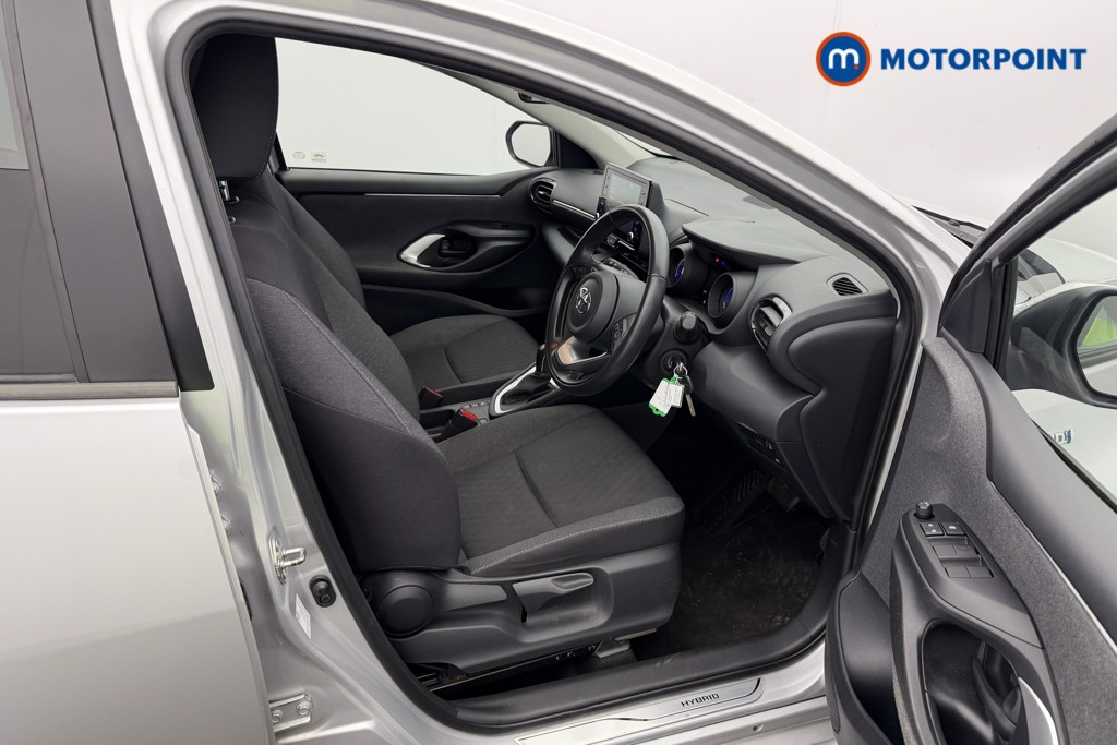 Used Toyota Yaris 2021 for sale - 77951513: Photo 28