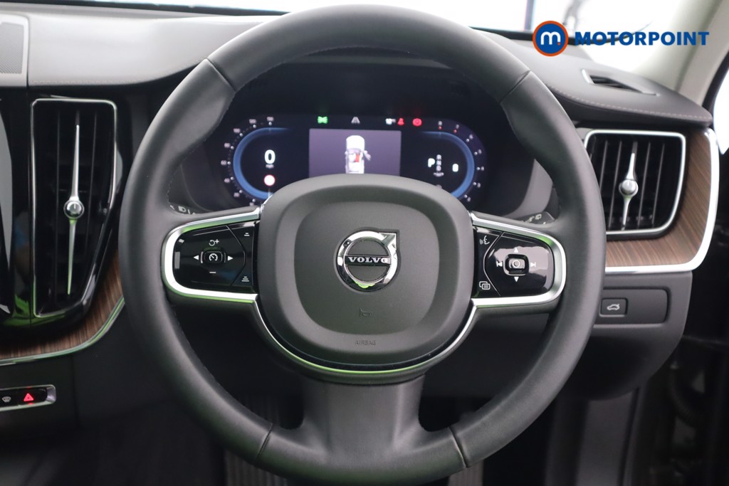 Used Volvo XC60 2023 for sale - 76405448: Photo 10