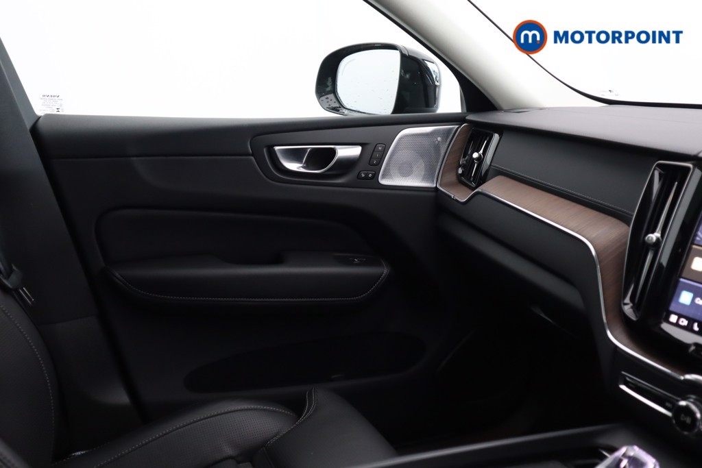 Used Volvo XC60 2023 for sale - 76405448: Photo 22