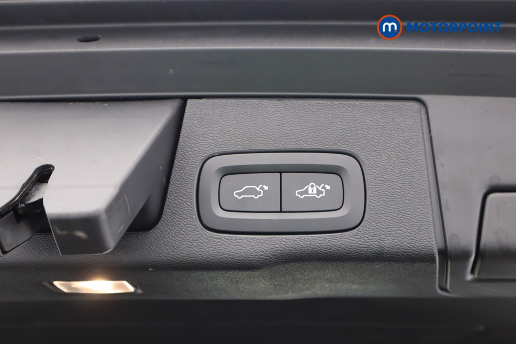 Used Volvo XC60 2023 for sale - 76405448: Photo 39