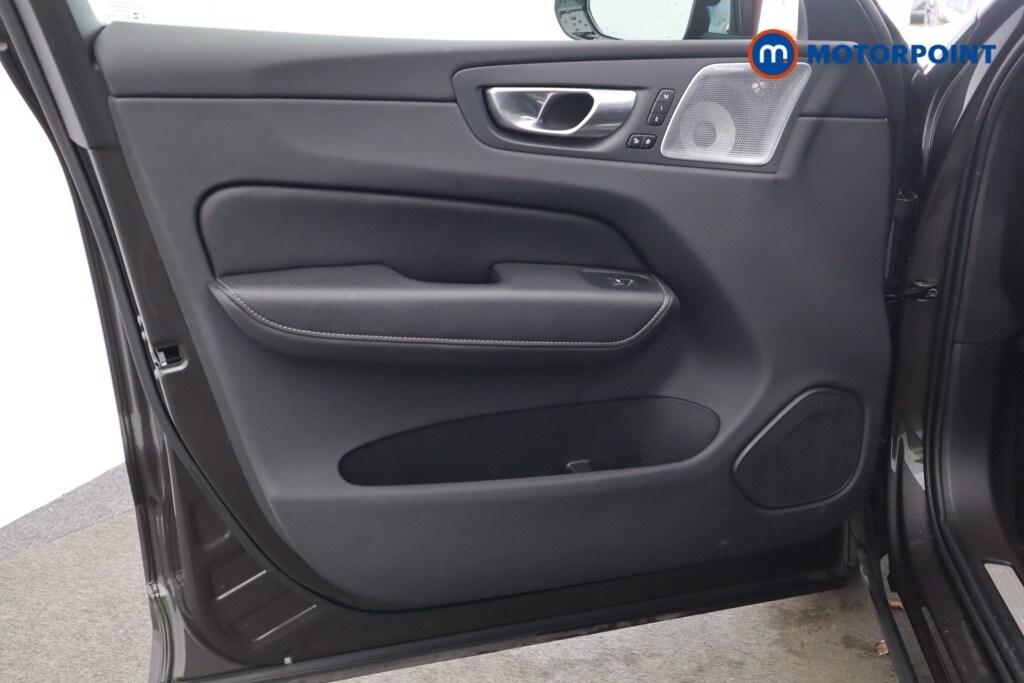 Used Volvo XC60 2023 for sale - 76405448: Photo 44