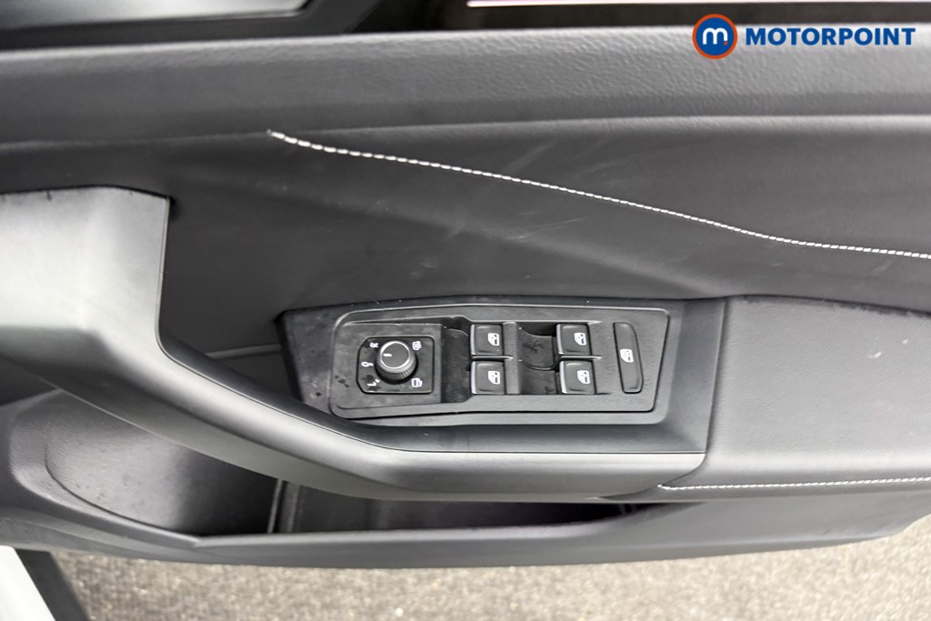 Used Volkswagen T-Roc 2025 for sale - 77516699: Photo 25