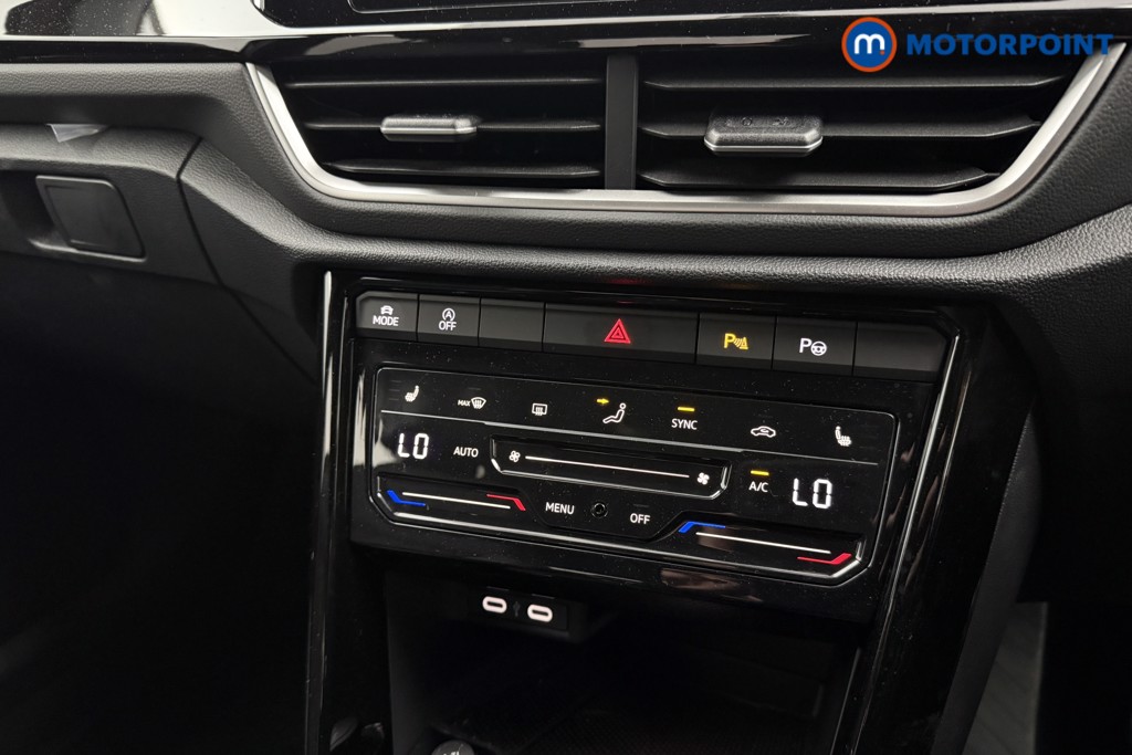 Used Volkswagen T-Roc 2024 for sale - 77407225: Photo 23