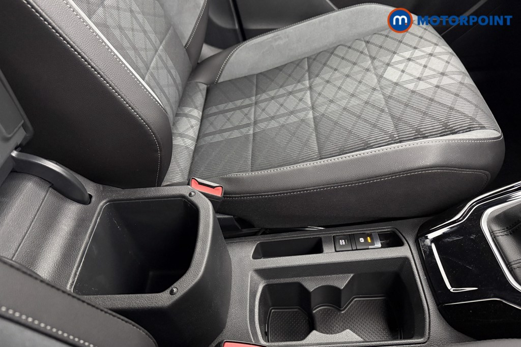 Used Volkswagen T-Roc 2024 for sale - 77407225: Photo 25