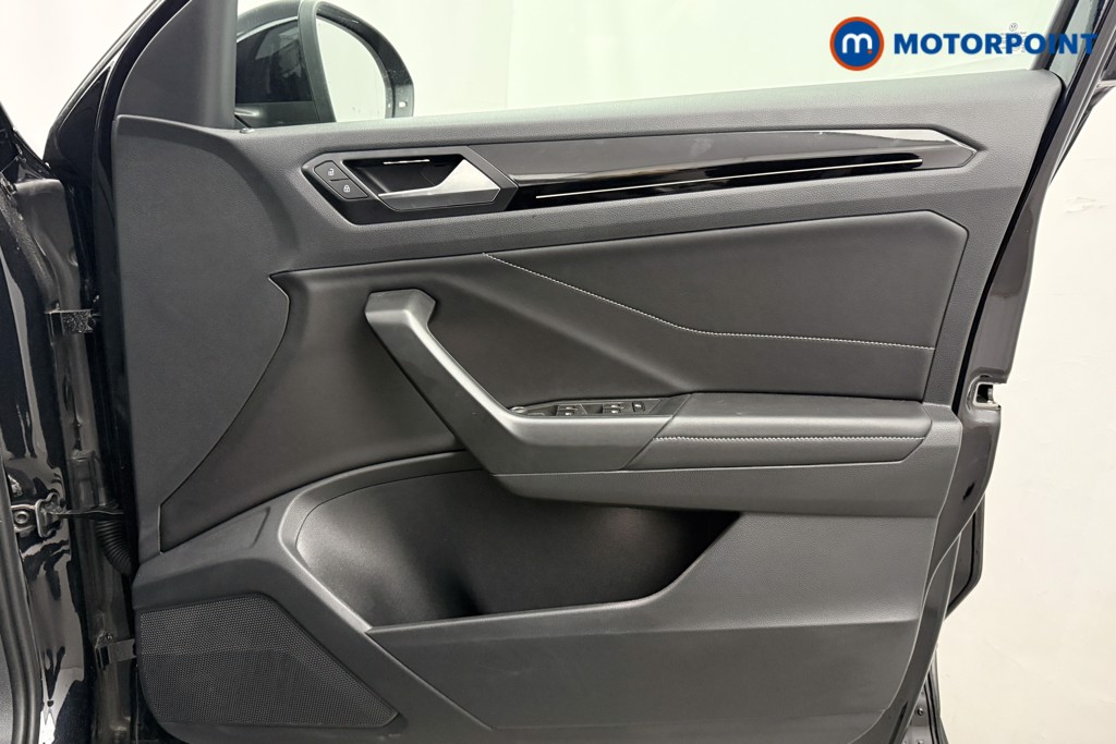 Used Volkswagen T-Roc 2024 for sale - 77407225: Photo 28