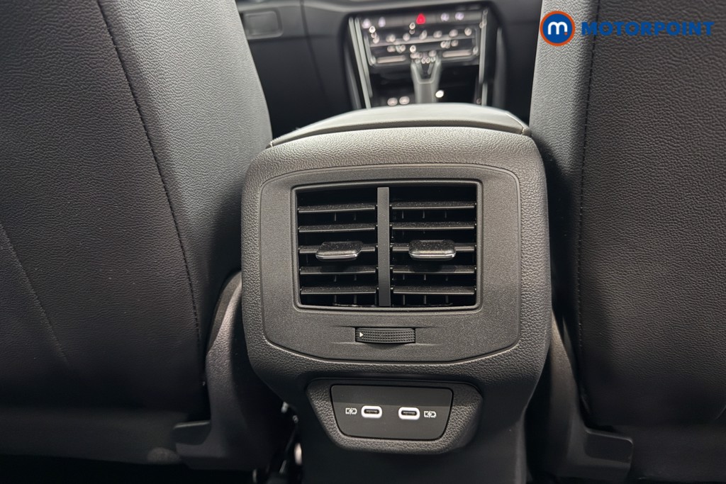 Used Volkswagen T-Roc 2024 for sale - 77407225: Photo 33