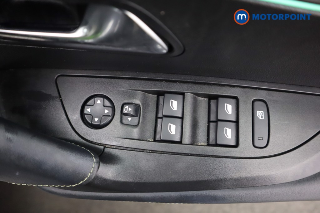 Used Peugeot 2008 2021 for sale - 76889899: Photo 29