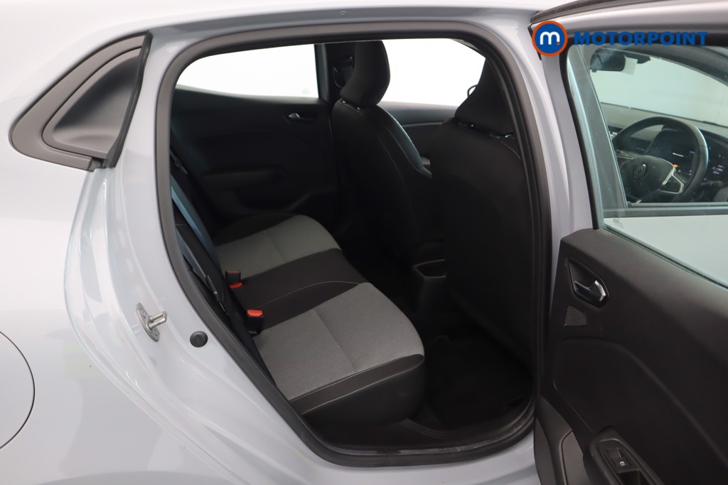 Used Renault Clio 2024 for sale - 77407395: Photo 34