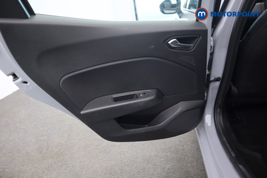 Used Renault Clio 2024 for sale - 77407395: Photo 39