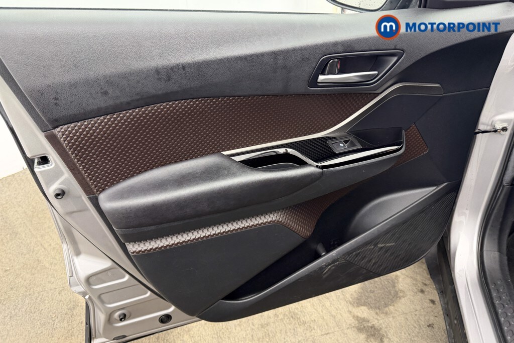 Used Toyota C-HR 2018 for sale - 78042977: Photo 41