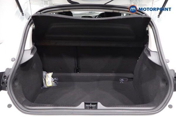 Used Renault Clio 2018 for sale - 76141087: Photo 19