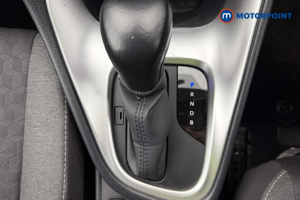 Used Toyota Yaris 2021 for sale - 77650693: Photo 22