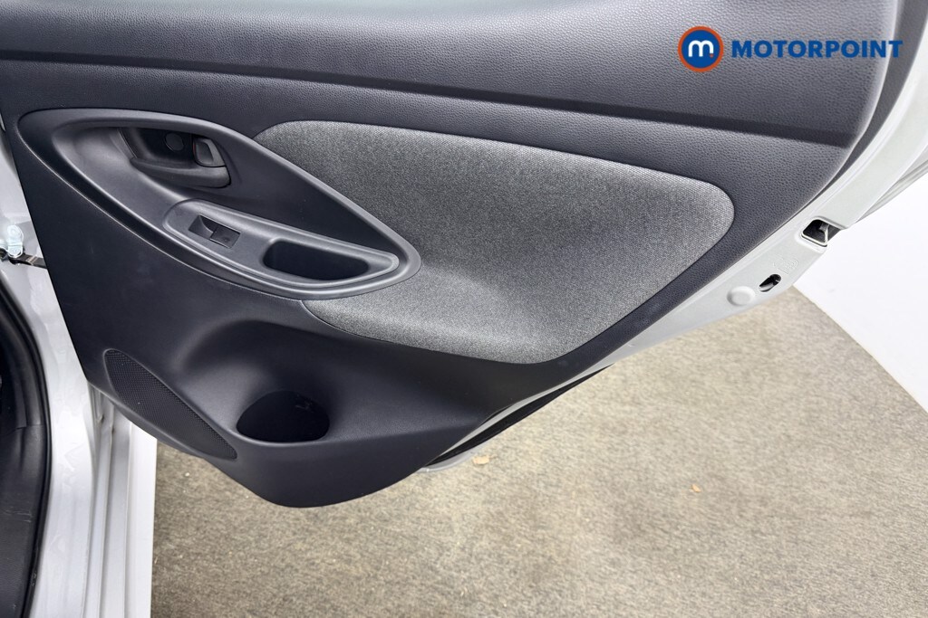 Used Toyota Yaris 2021 for sale - 77650693: Photo 32