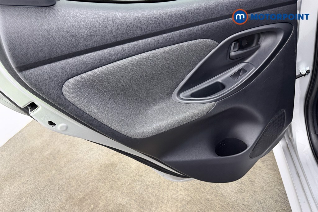 Used Toyota Yaris 2021 for sale - 77650693: Photo 36