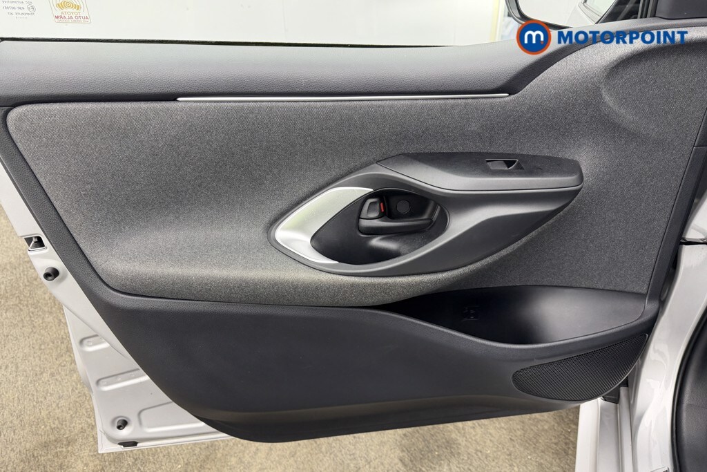 Used Toyota Yaris 2021 for sale - 77650693: Photo 40