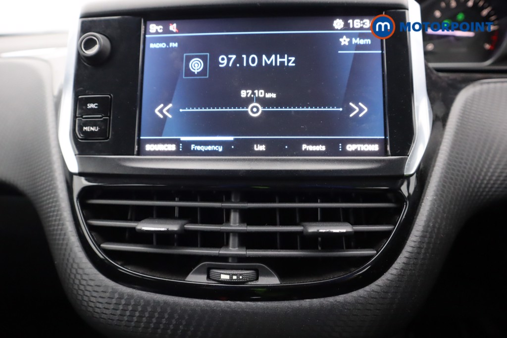 Used Peugeot 208 2018 for sale - 77026122: Photo 20