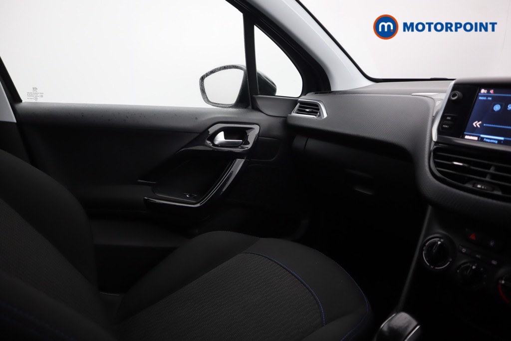 Used Peugeot 208 2018 for sale - 77026122: Photo 26