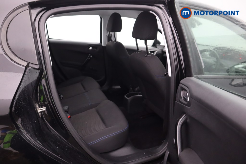 Used Peugeot 208 2018 for sale - 77026122: Photo 32