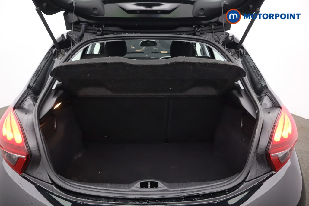 Used Peugeot 208 2018 for sale - 77026122: Photo 35