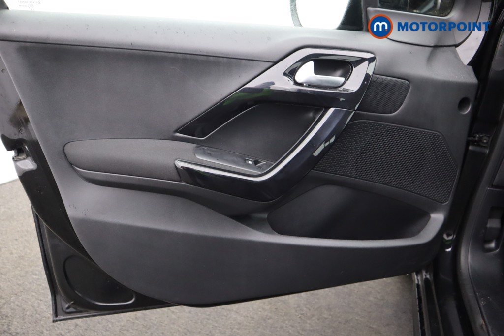 Used Peugeot 208 2018 for sale - 77026122: Photo 40