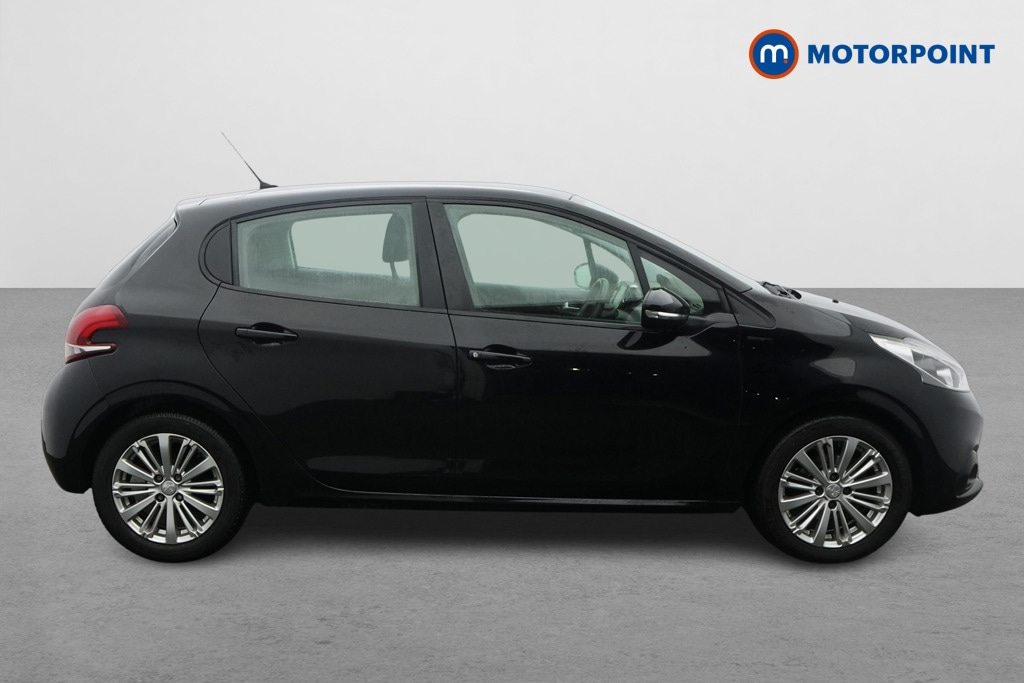 Used Peugeot 208 2018 for sale - 77026122: Photo 8