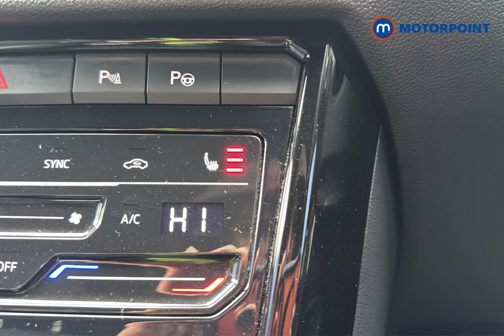 Used Volkswagen T-Roc 2023 for sale - 77848891: Photo 21