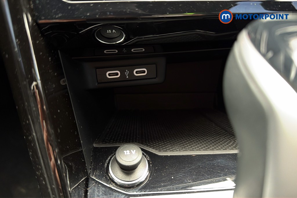 Used Volkswagen T-Roc 2023 for sale - 77848891: Photo 24