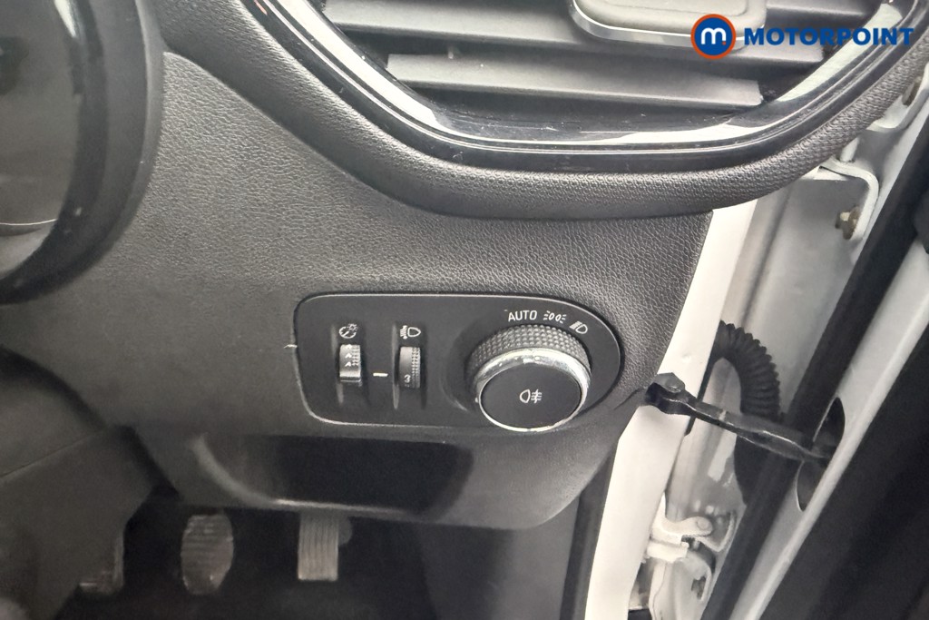 Used Vauxhall Crossland for sale - 76648996: Photo 13