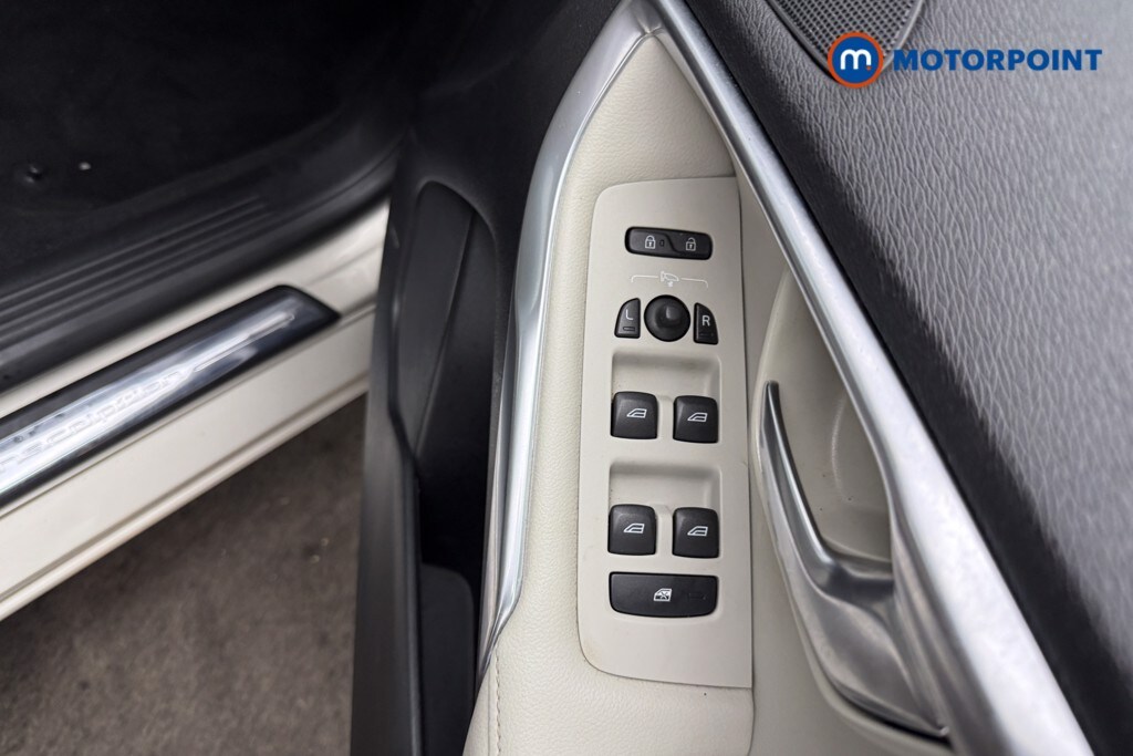 Used Volvo V40 2017 for sale - 77462835: Photo 24